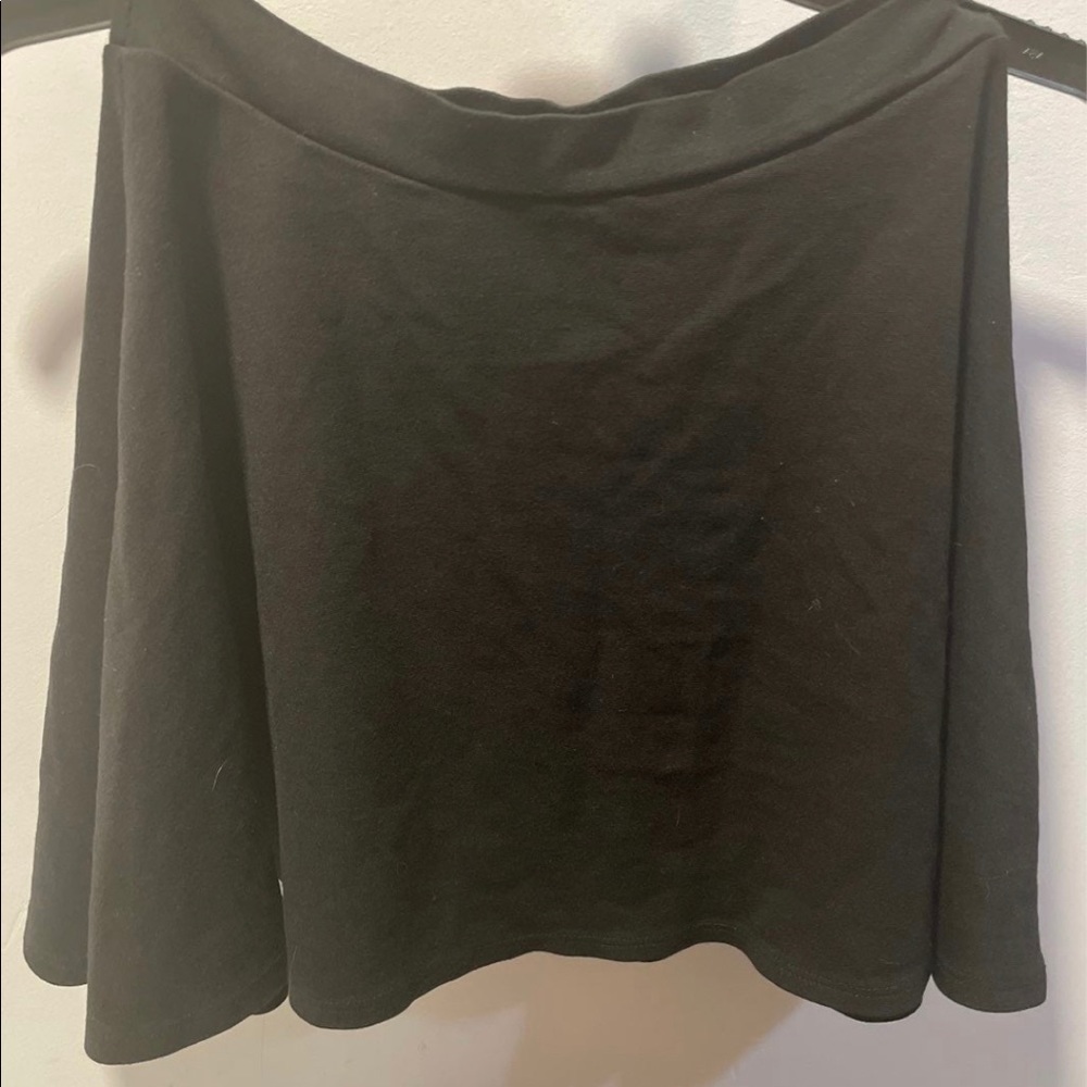 Small black basic skirt